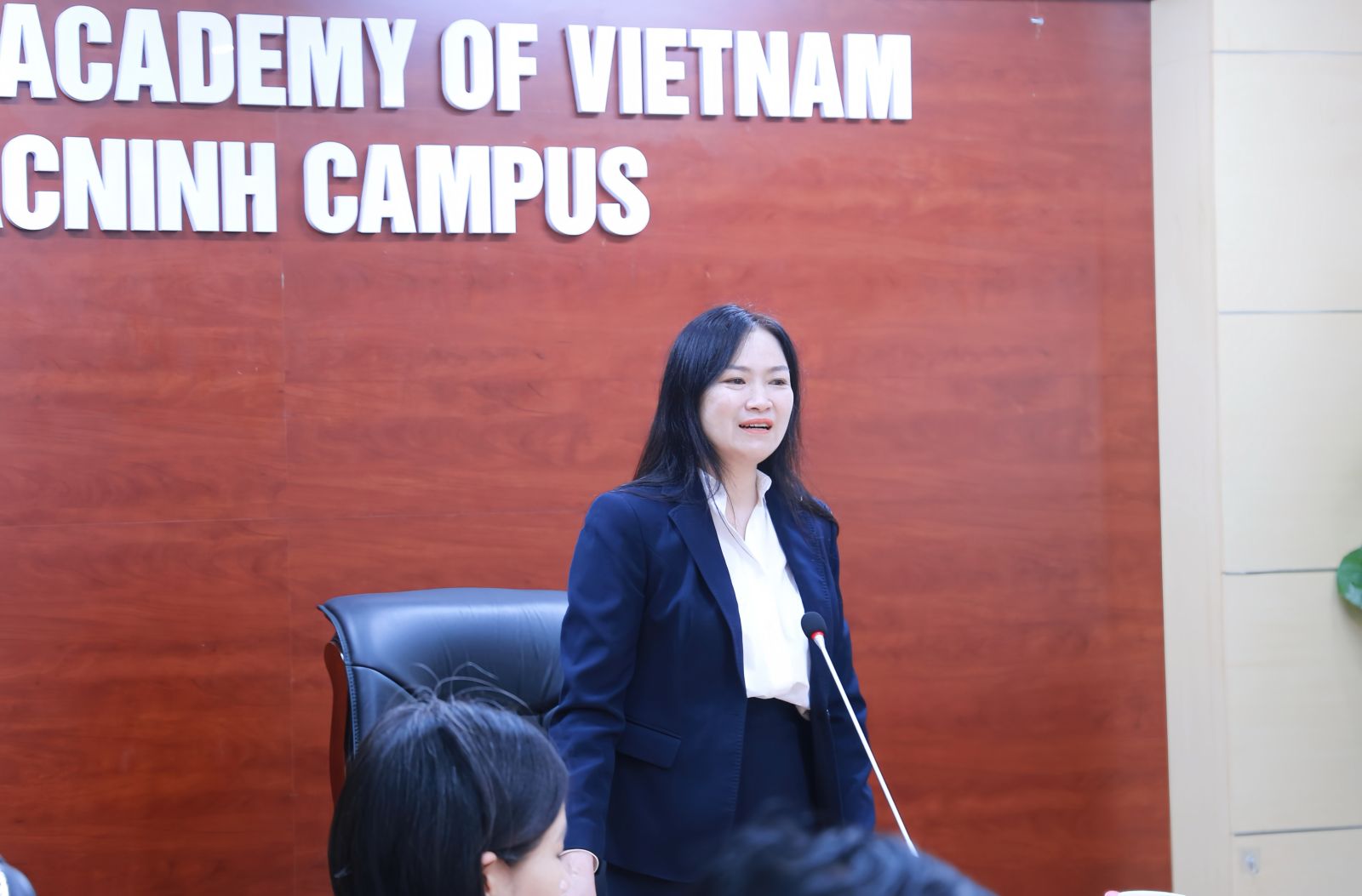 TS. Thanh Kim Huệ - Bí thư Đảng ủy, Giám đốc Phân viện phát biểu tại buổi Gặp mặt